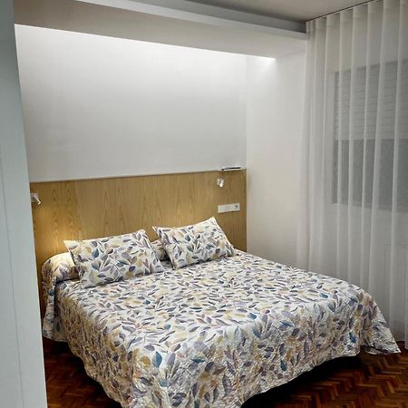 Hostal Charo II Santiago de Compostela Bagian luar foto