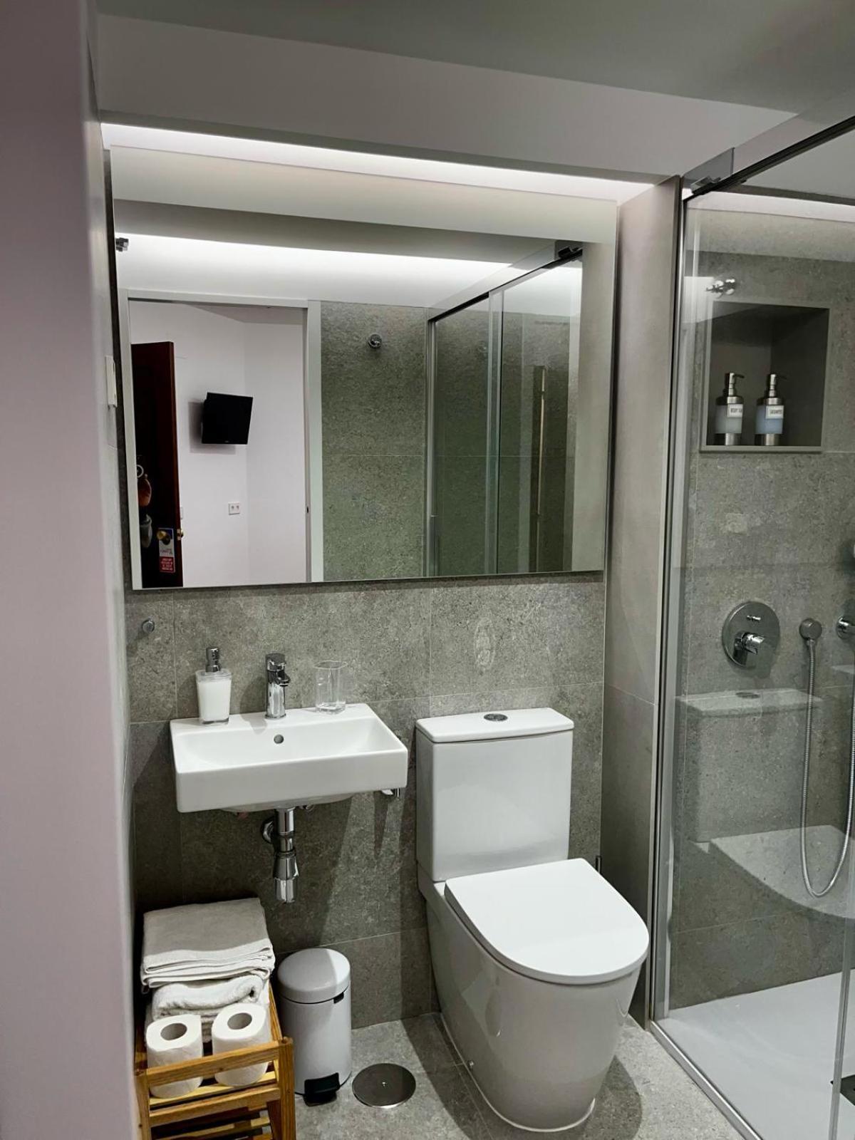 Hostal Charo II Santiago de Compostela Bagian luar foto
