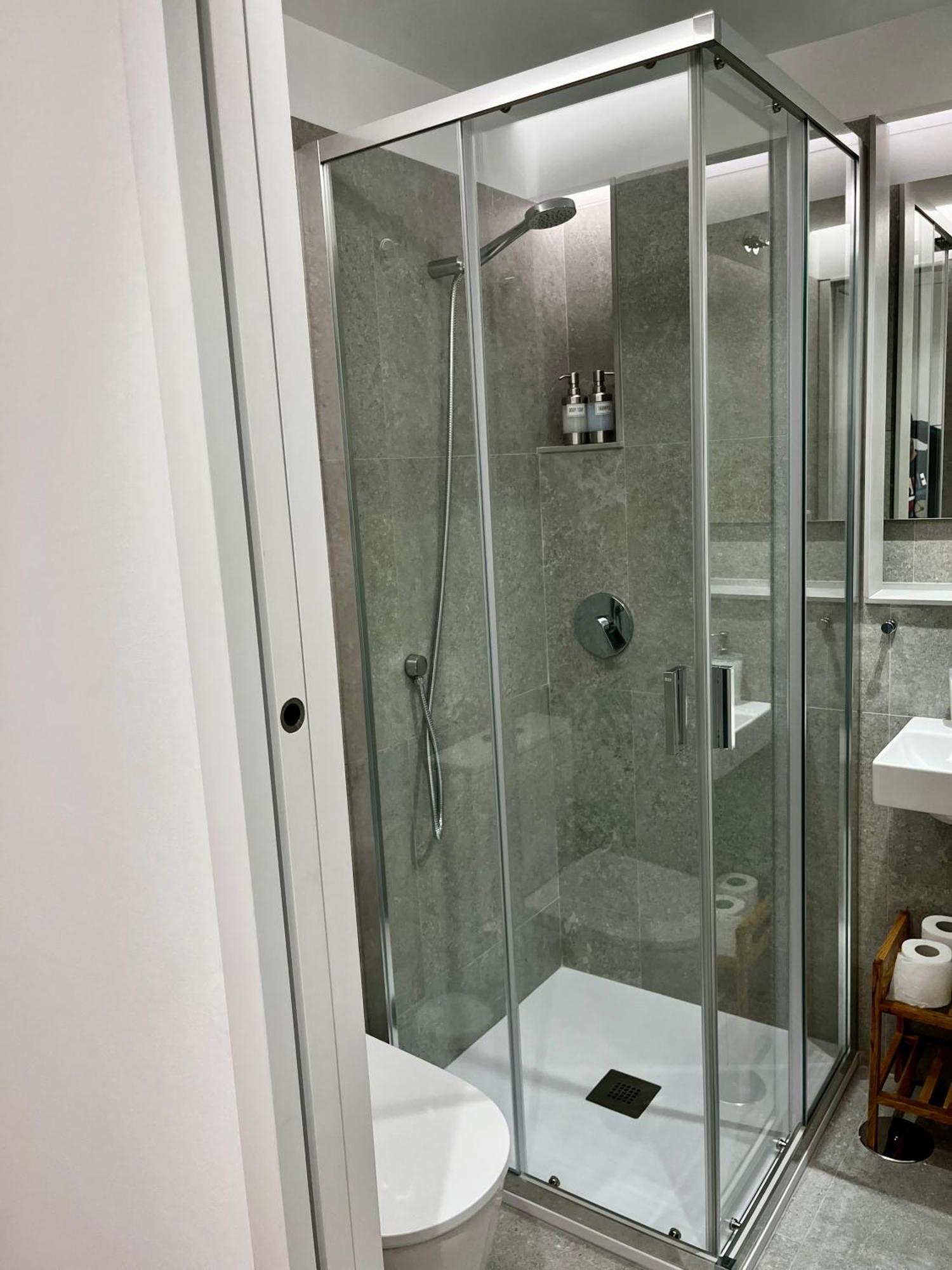 Hostal Charo II Santiago de Compostela Bagian luar foto