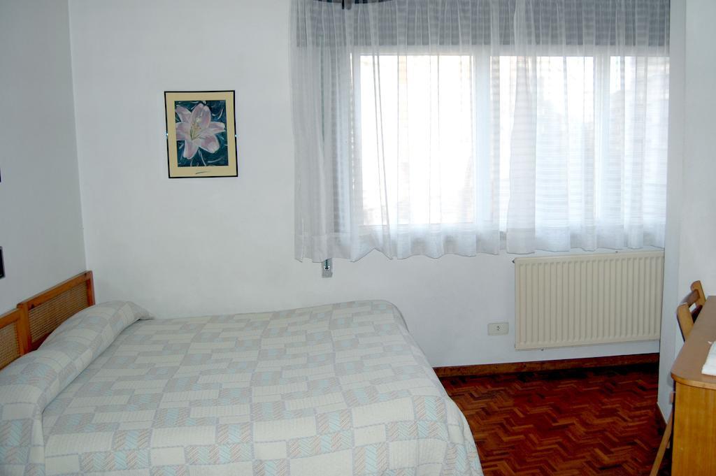 Hostal Charo II Santiago de Compostela Ruang foto